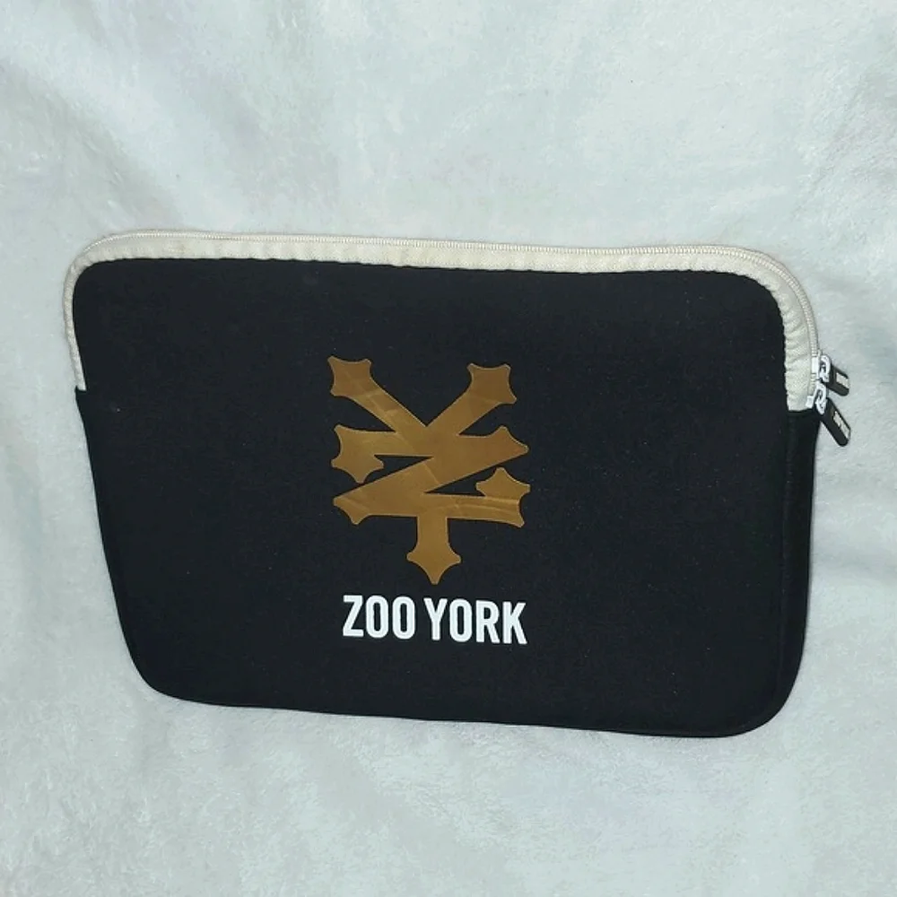 Zoo York Laptop Sleeve Old School New York Vintage 90s